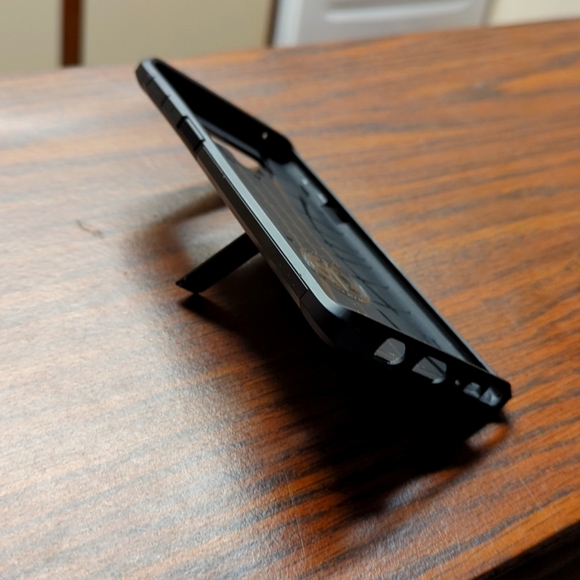 Galaxy Note 9 Spigen Case - Picture 4 of 4